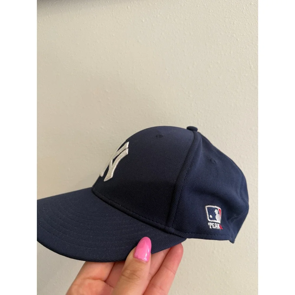 New York Yankees OC Sports MLB Baseball Cap Navy Blue Hat L/XL